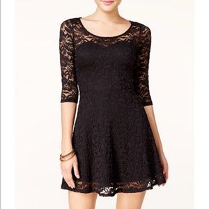 BLACK LACE DRESS